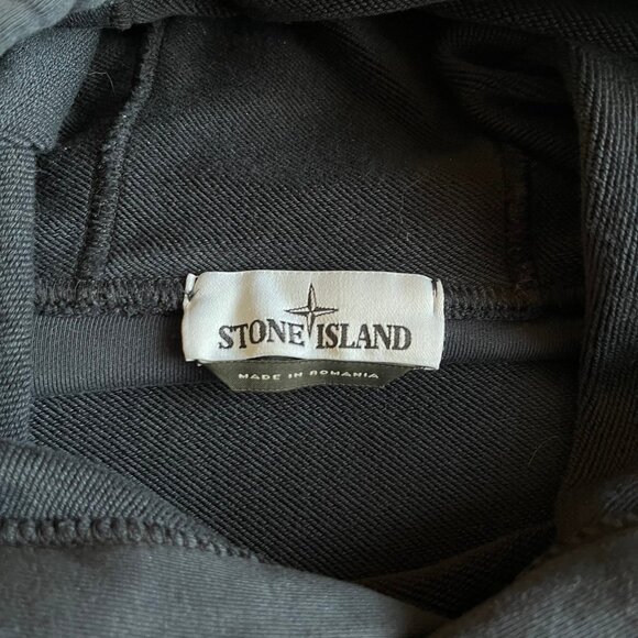 Stone Island Hoodie (3XL) - Picture 4 of 5